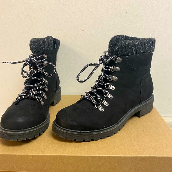 Crown Vintage Black Boots